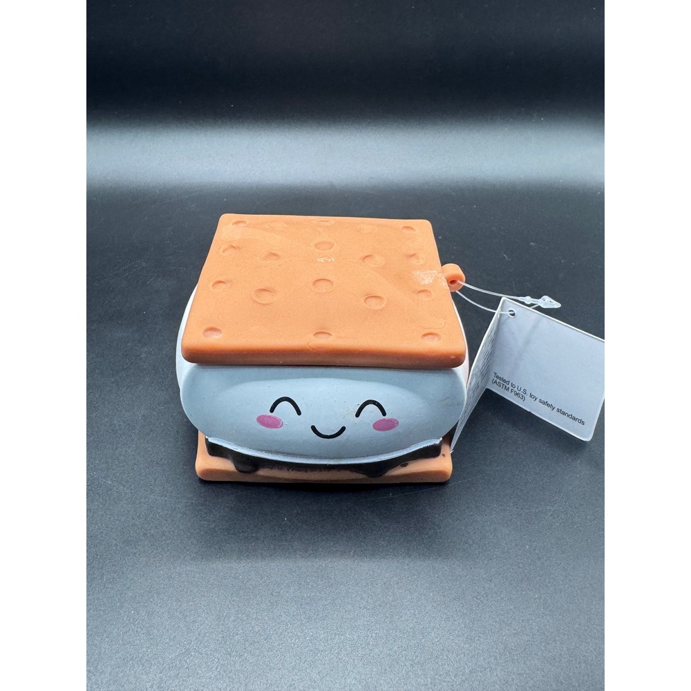 Kawaii S'more Squishy Toy Smiling Marshmallow Slow Rise Stress Relief  White